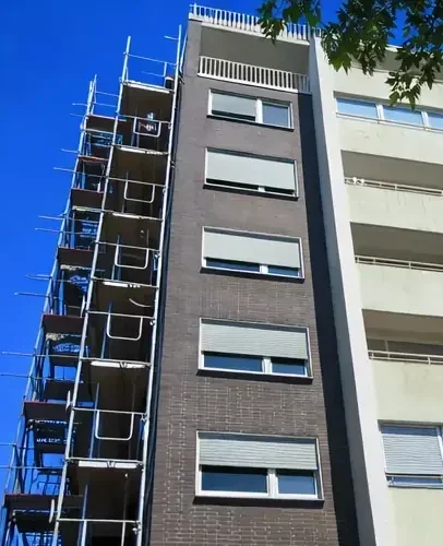 mehrfamilienhaus-geruest-sanierung